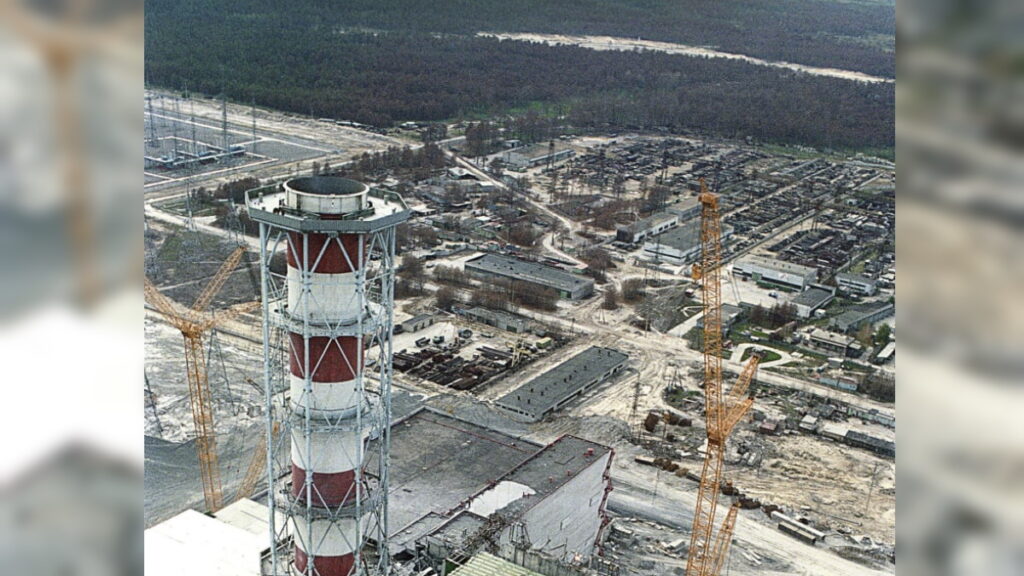Происшествия: В Чернобыле бои ведутся рядом с хранилищем ядерных отходов, подробности