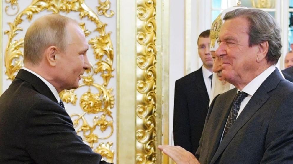 Политика: Жесткая критика Шредера: «Все, кто в союзе с Путиным, не должны пожимать нам руку»