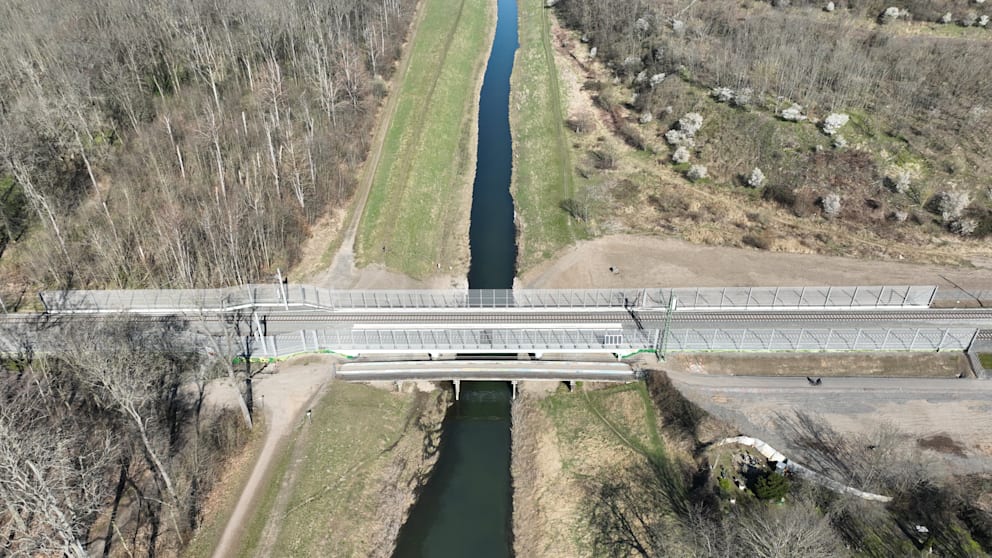 Общество: Спор за 1 метр моста в Лейпциге: это будет дорогой метр