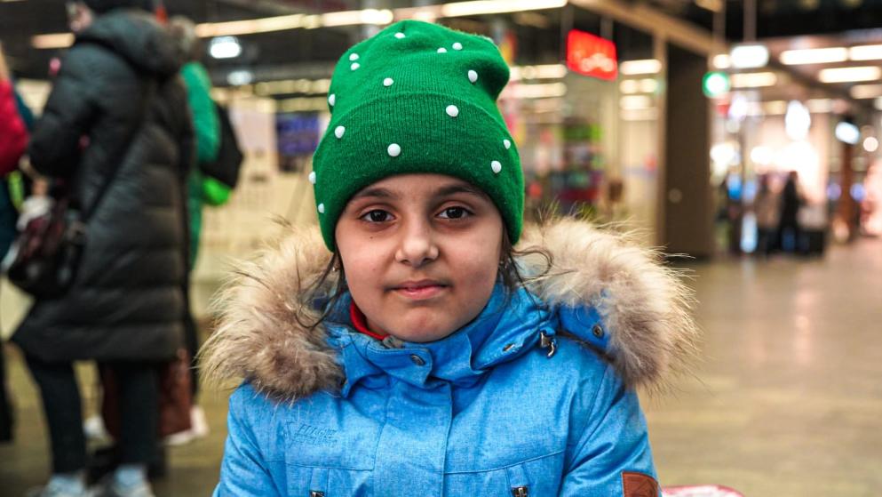 Общество: Восьмилетняя Милана бежала из Украины: «Я не знаю, куда теперь идти»