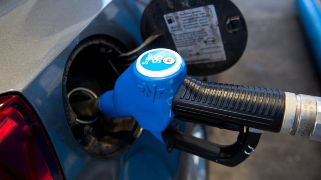 Общество: ADAC: цены на бензин и дизель бьют рекорды