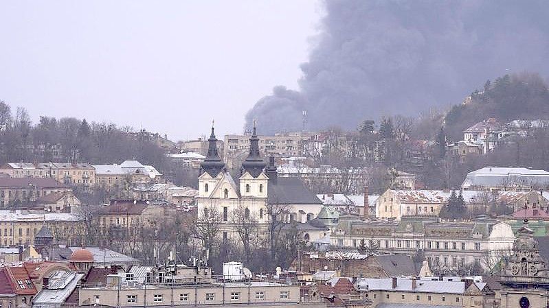 Отовсюду обо всем: Война в Украине: массированный авианалет на украинский город Львов