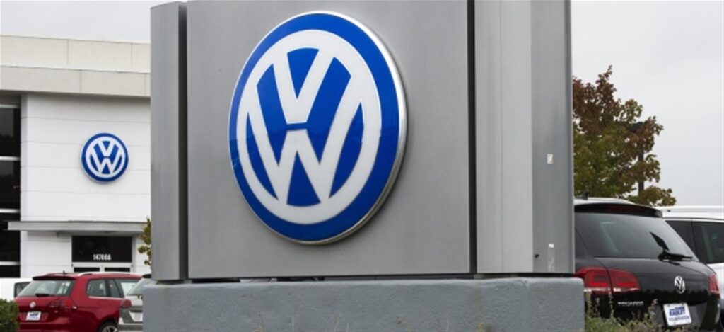 Общество: VW и другие автопроизводители прекращают деятельность в России