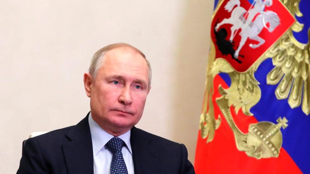 Политика: Вкачивает в экономику «свежие» деньги: Путин пытается спасти экономику России