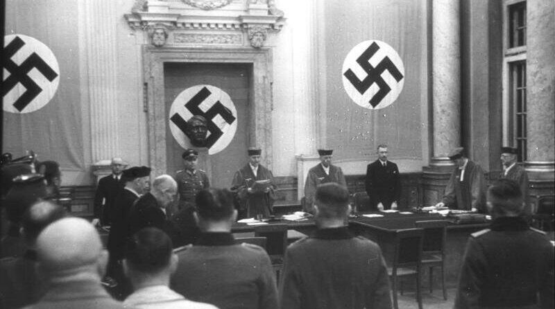 Общество: Суды Третьего Рейха: Как Гитлер взял под свой контроль систему правосудия