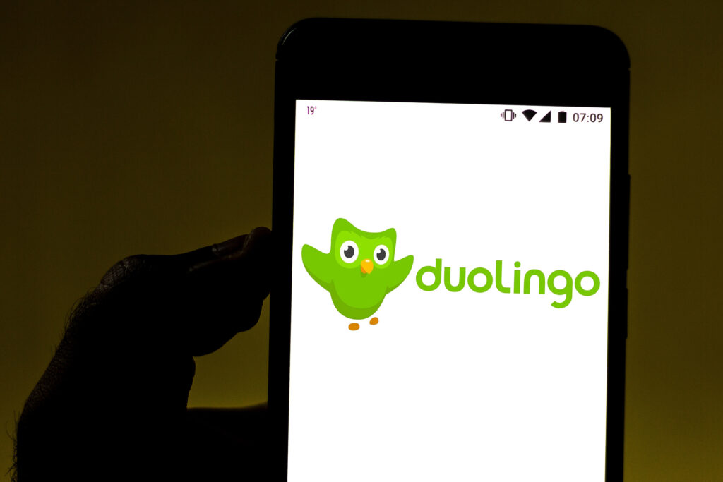 приложение duolingo в телефоне