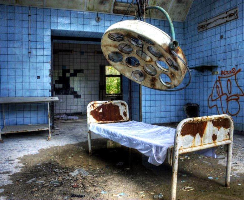 заброшенная больничная палата