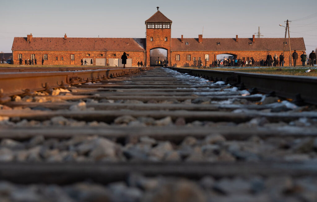 Общество: 29 трагических фактов об Освенциме